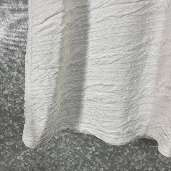 Shein Curve Women's Plus Size White Crinkle Textured Top - Size 3XL - Casual Tee - Picture 3 of 6